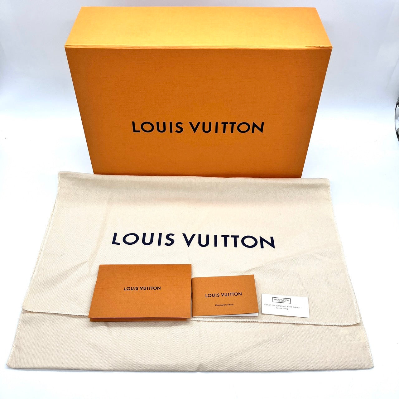 LOUIS VUITTON Miroir