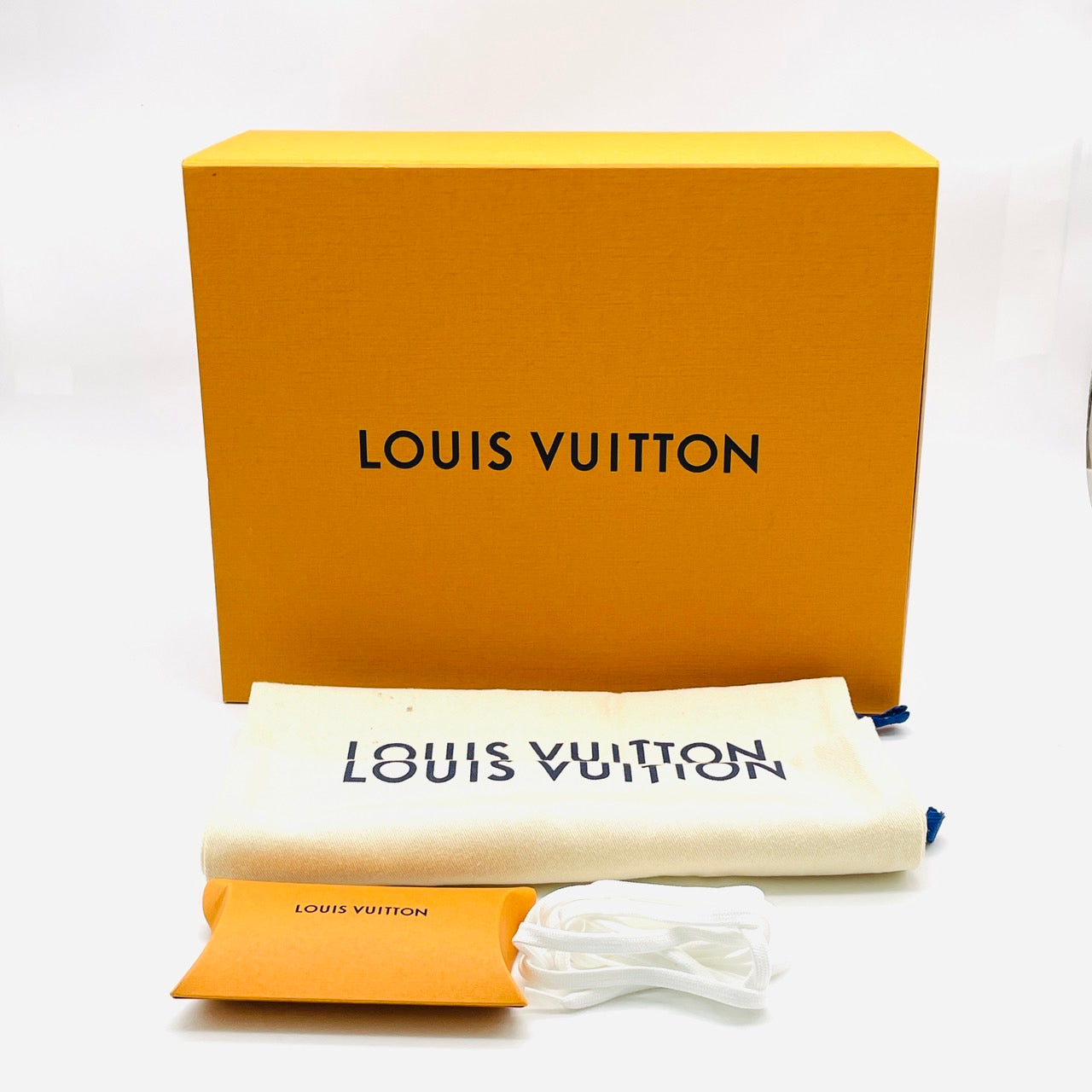 LOUIS VUITTON Squad Line Sneakers Pink
