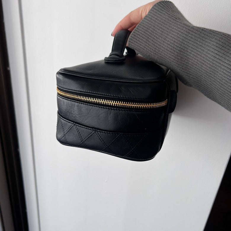 Chanel Preloved Black Leather Clutch Bag AF641