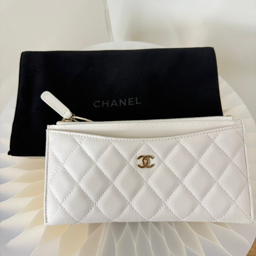 Chanel Caviar Leather Clutch SE7O White Quilted Clutch Bag