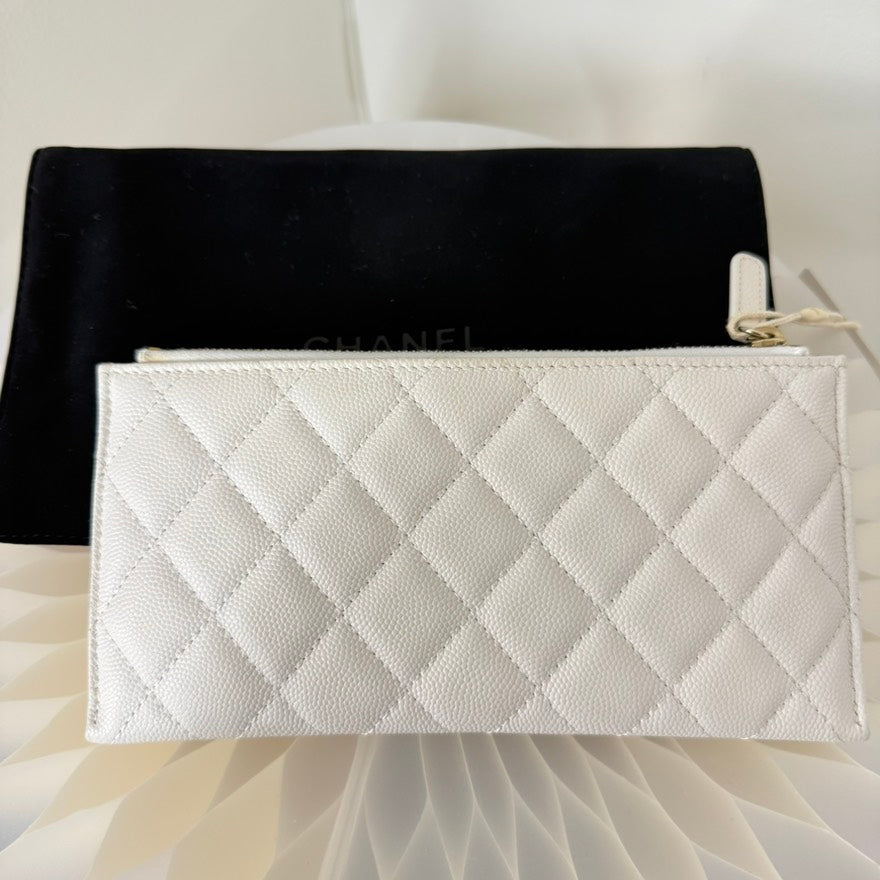 Chanel Caviar Leather Clutch SE7O White Quilted Clutch Bag