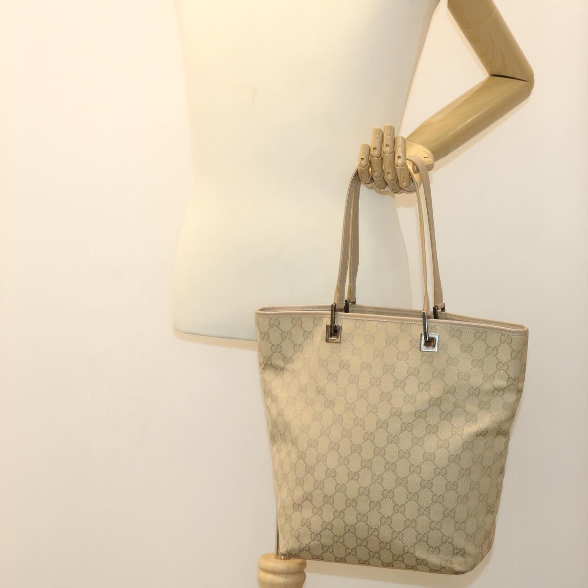 GUCCI GG Canvas Shoulder Bag Beige 31243 tp623