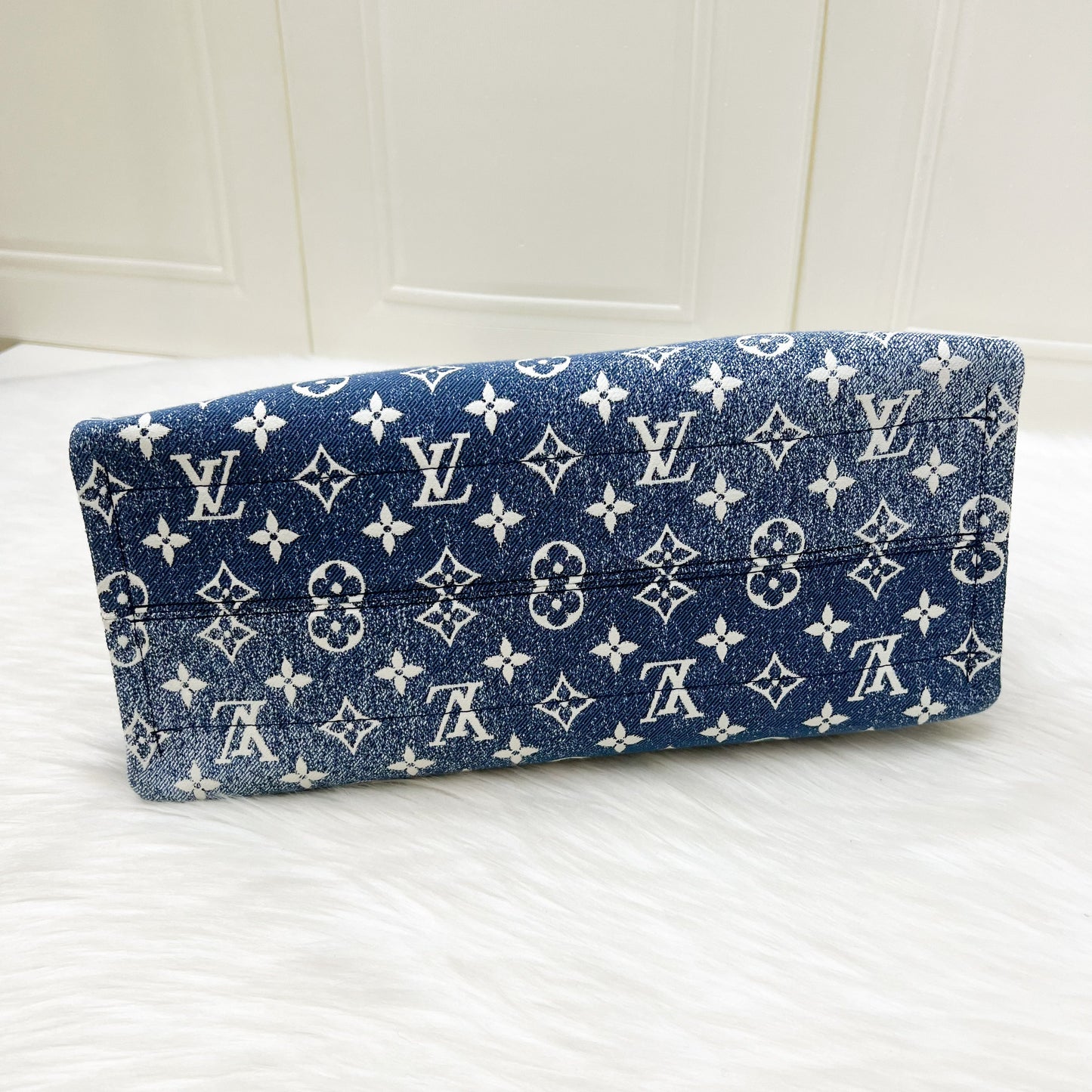 LV Onthego MM in Ombre Blue Denim and GHW