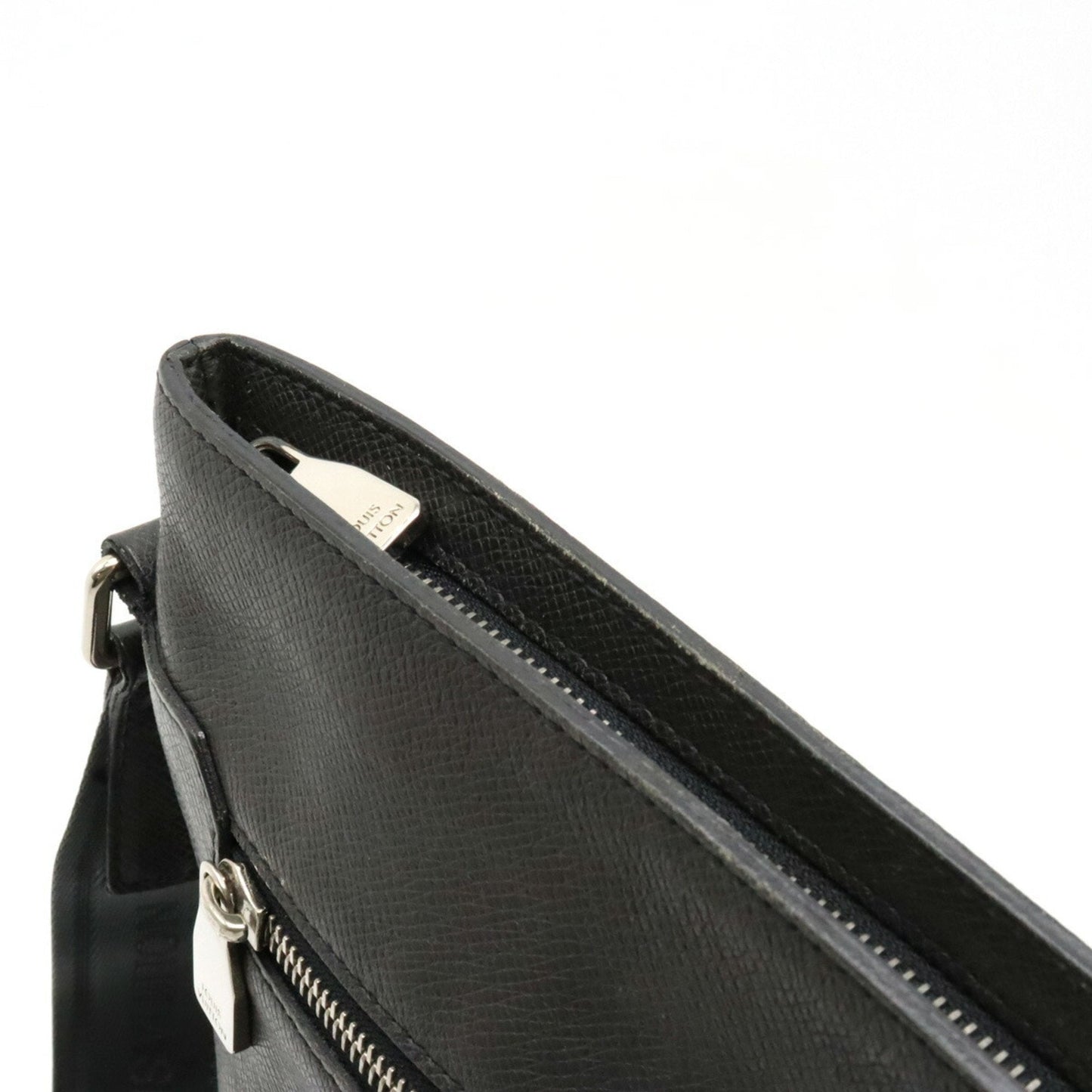 Louis Vuitton Sasha  Leather Shoulder Bag ()