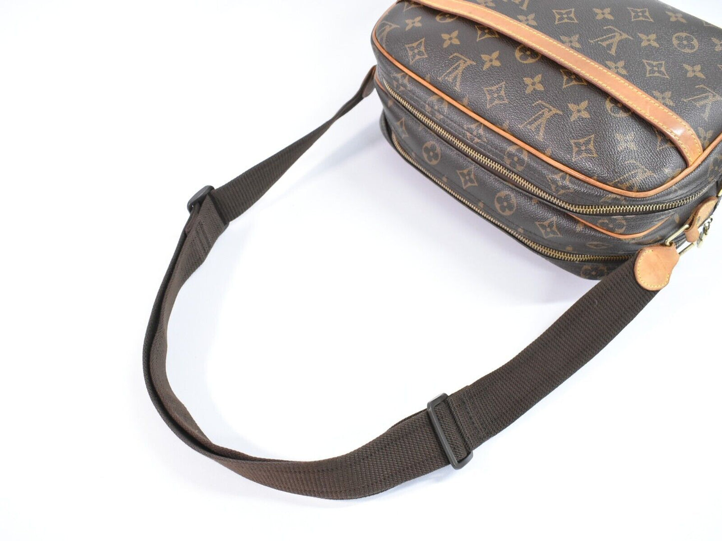 Louis Vuitton Reporter  Canvas Shoulder Bag ()