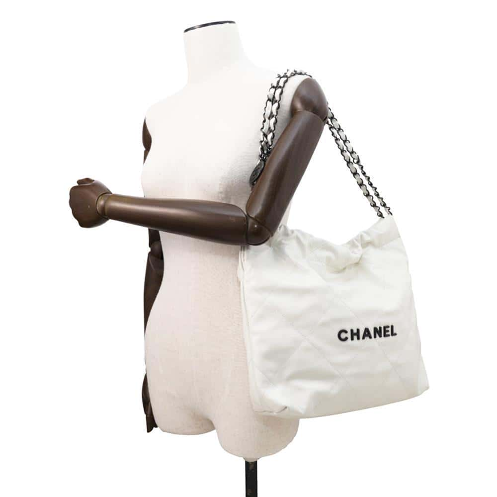 CHANEL CHANEL22 ChainShoulder Bag WhiteAS3260 Calf Leather Size Small