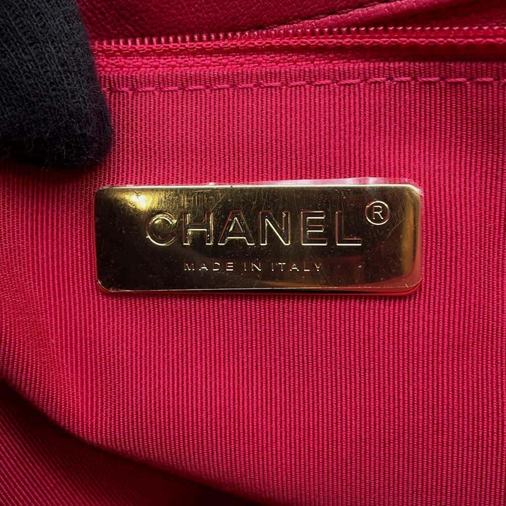 CHANEL CHANEL19 ChainShoulder Bag PinkAS1160 Lambskin