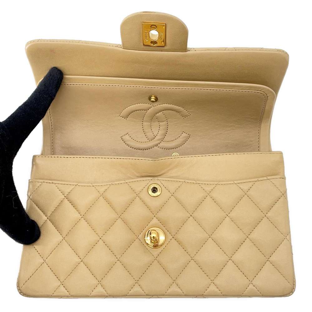 CHANEL Matelasse ChainShoulder BeigeA01113 Lambskin Size 23