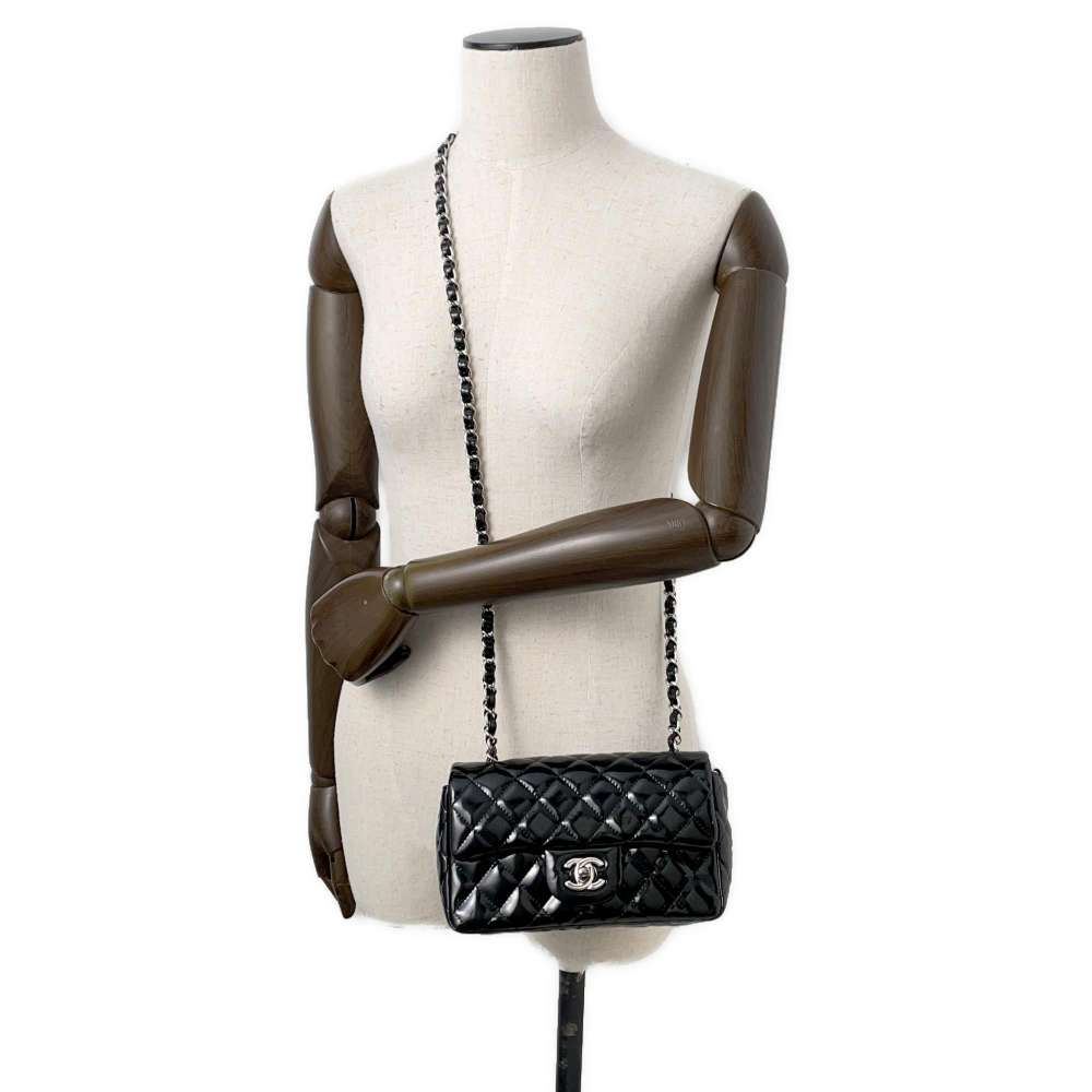 CHANEL Matelasse ChainShoulder BlackA69900 Patent Leather