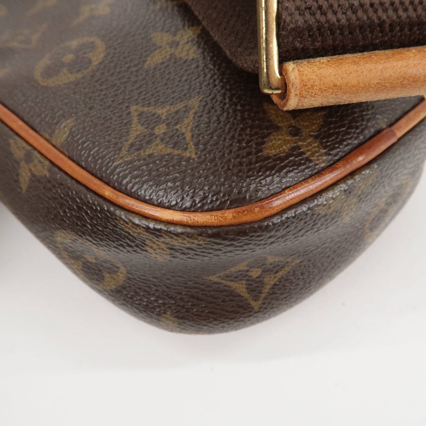 Louis Vuitton Monogram Pochette Gange Crossbody Bag M51870