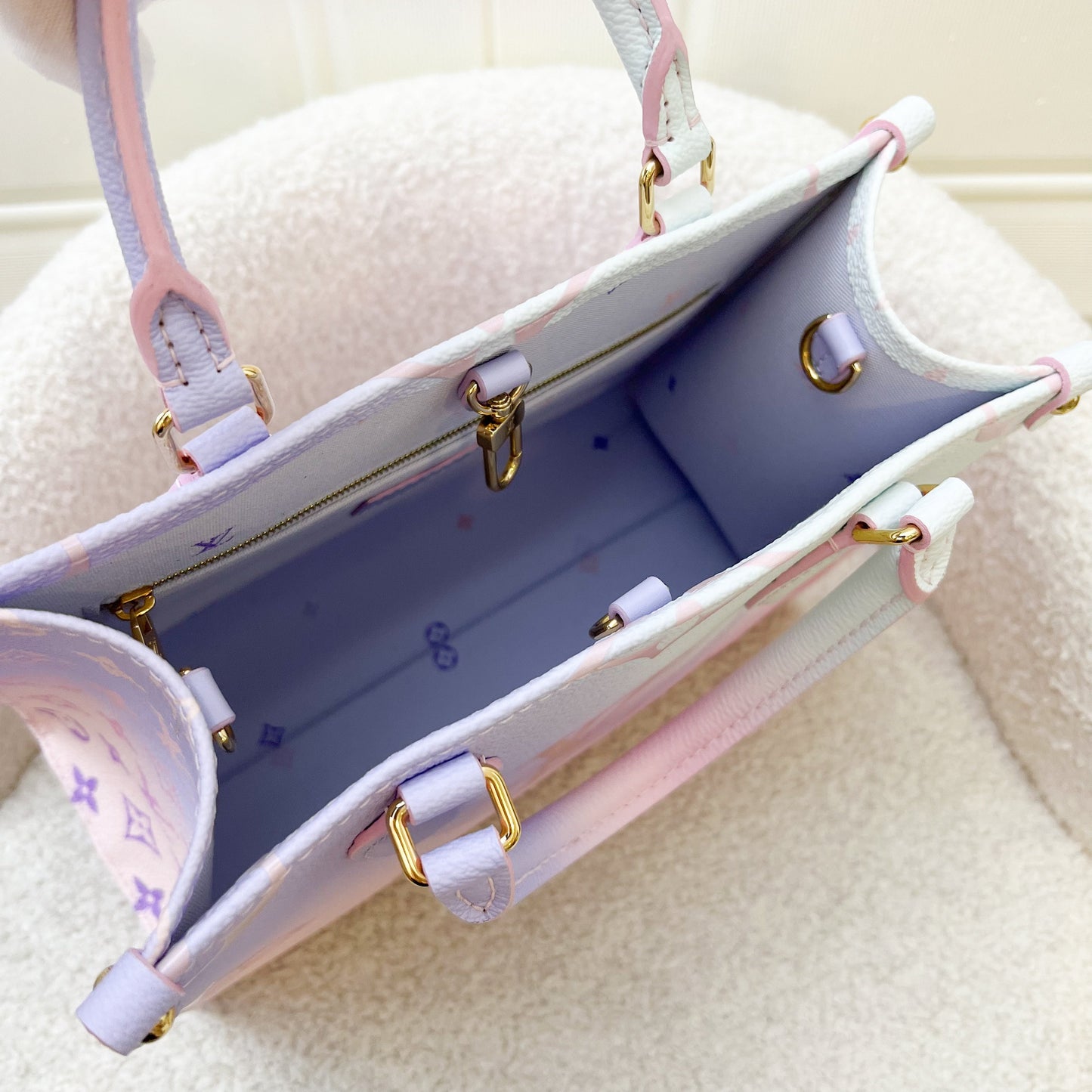 LV Onthego PM in Pastel Sunrise Monogram Empreinte Leather GHW