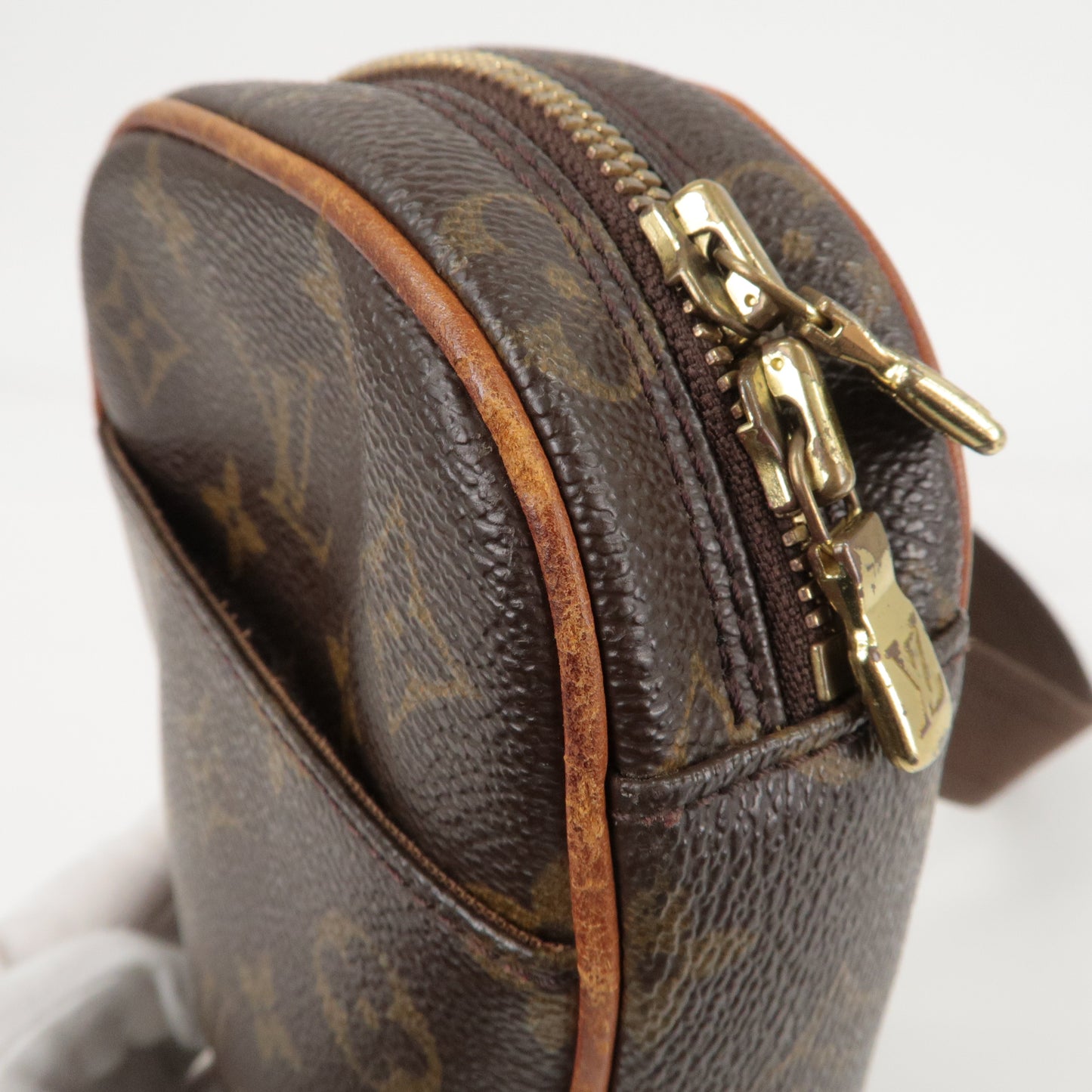 Louis Vuitton Monogram Pochette Gange Crossbody Bag M51870