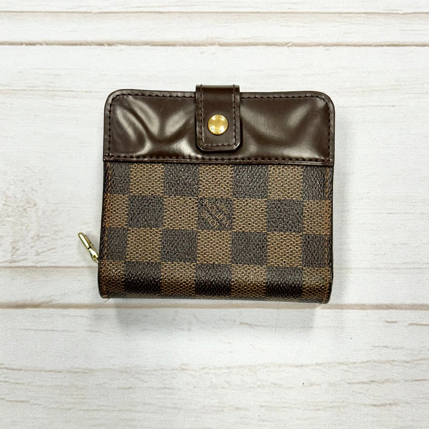 Wallet Luxury Designer By Louis Vuitton  Size: Medium