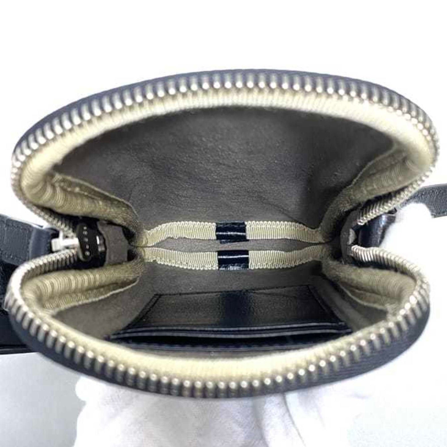 Gucci Shoulder Bag f-22060 Black GG Supreme 700959 PVC Leather 203887 GUCCI Pochette Crossbody Men's Women's Airpods Smartphone