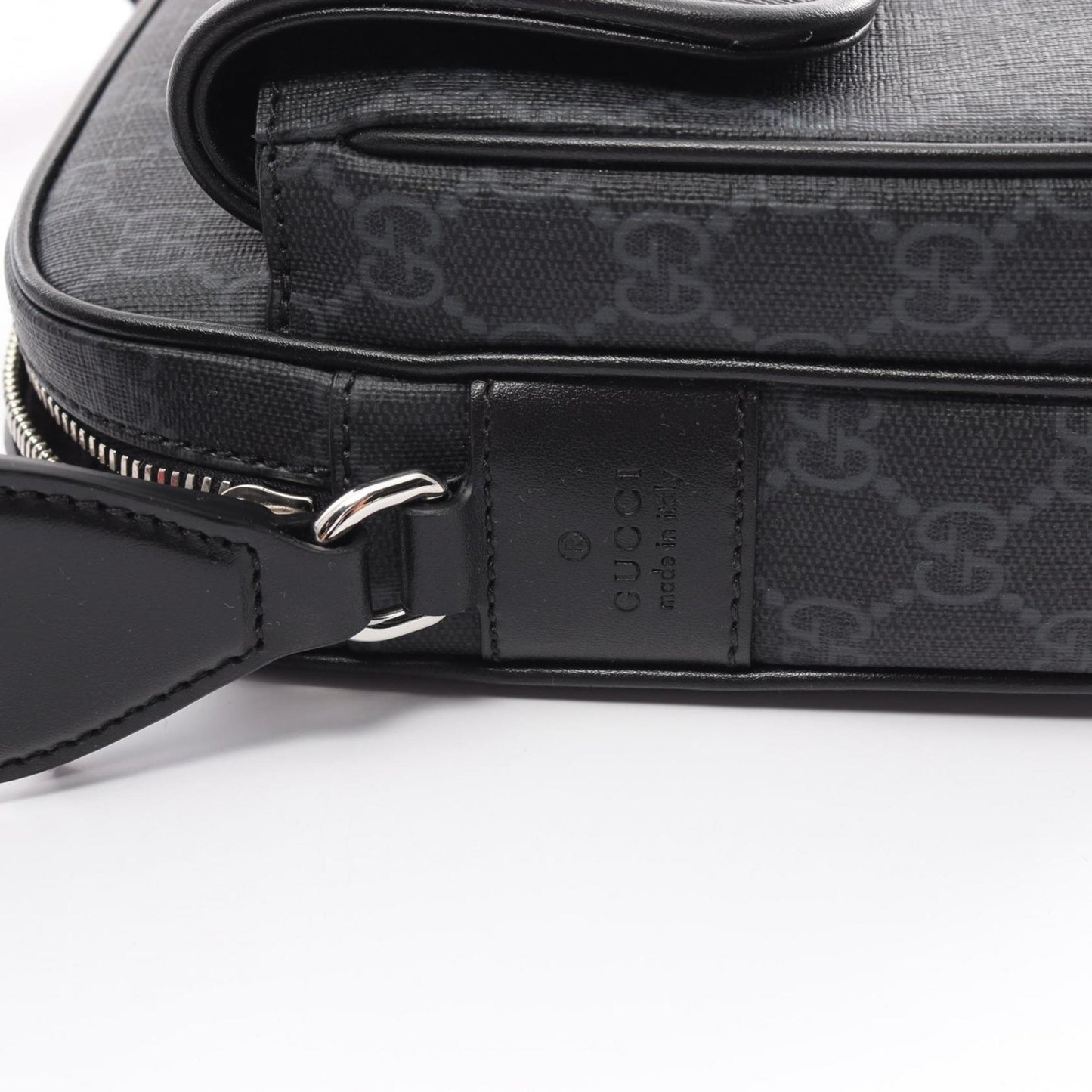 Gucci GG Supreme Small Crossbody Shoulder Bag Coated Canvas Leather Men's Black Grey 795479FADJA1042