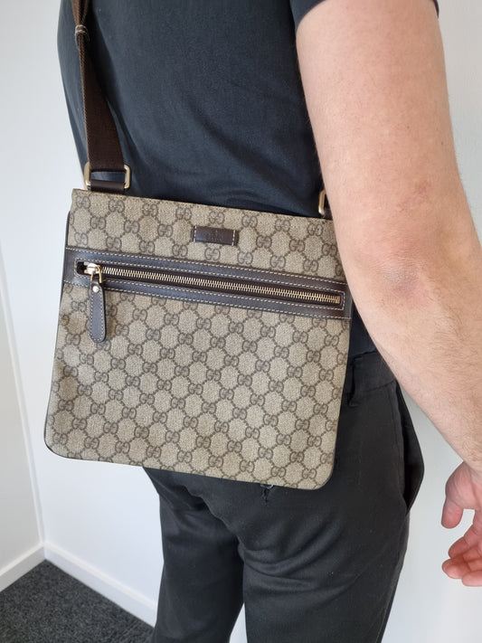 Gucci GG supreme Crossbody