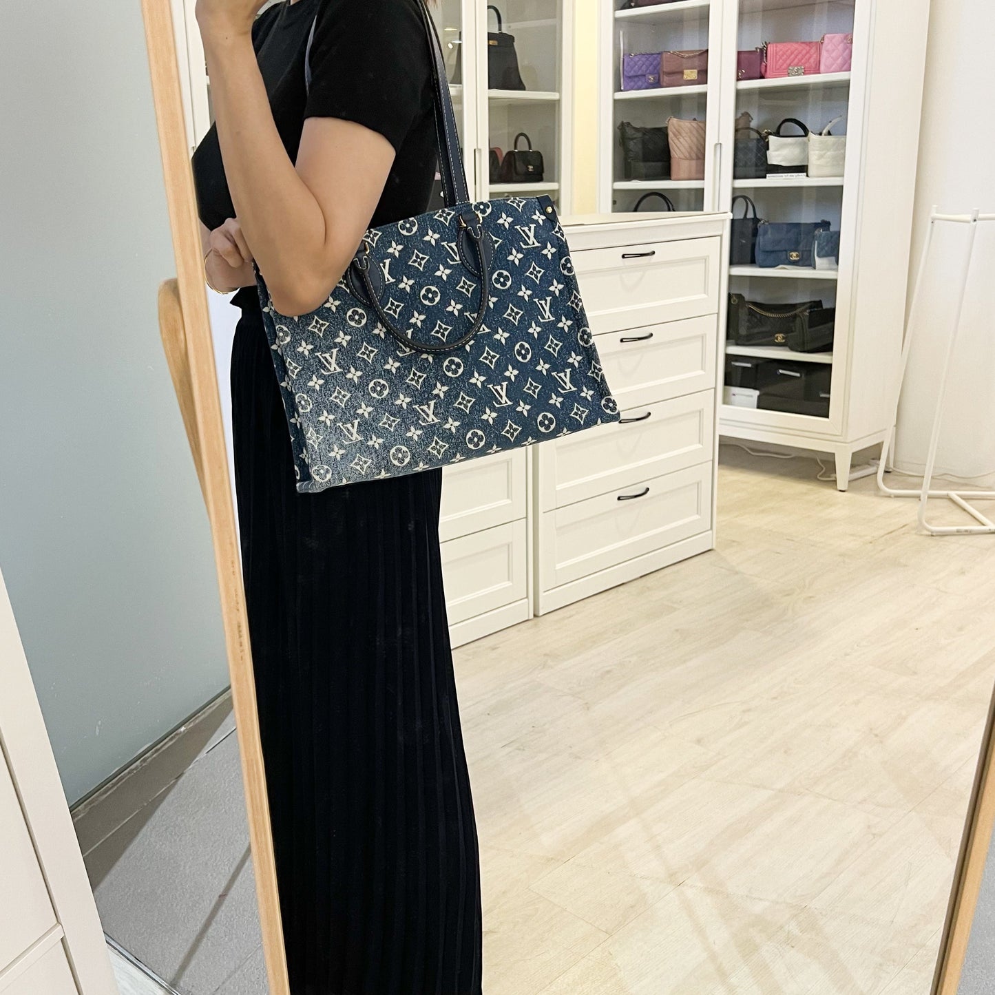 LV Onthego MM in Ombre Blue Denim and GHW