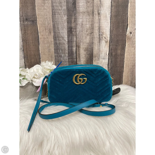 Crossbody Luxury Designer By Gucci, Size: Medium