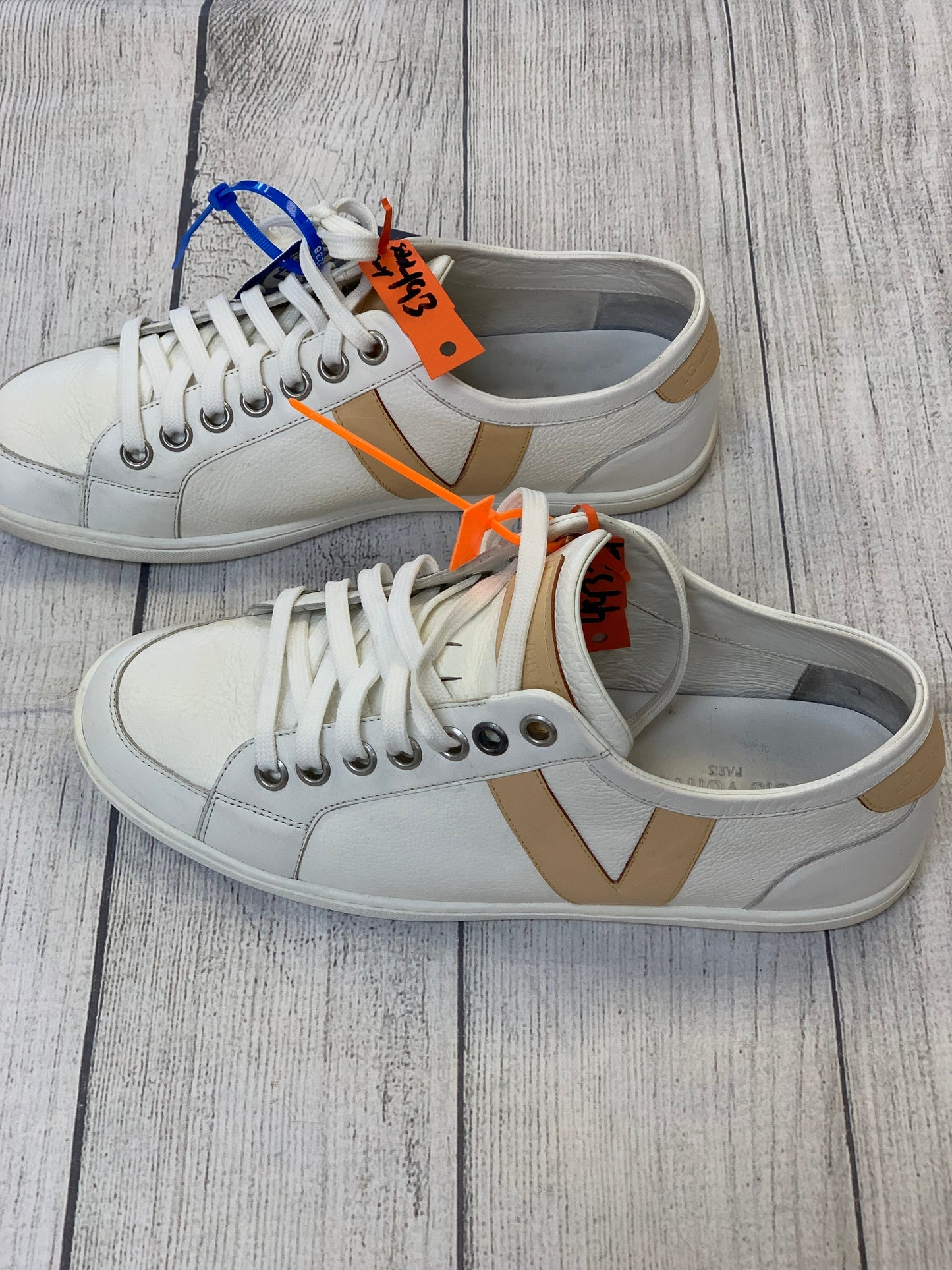 White Shoes Athletic Louis Vuitton, Size 7