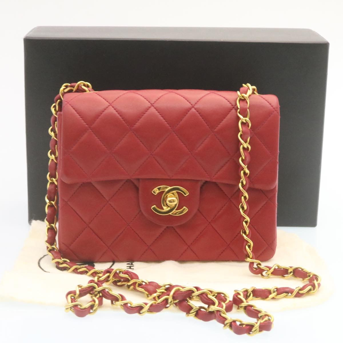 CHANEL Matelasse Chain Flap Shoulder Bag Lamb Skin Turn Lock Red CC Auth 28661A