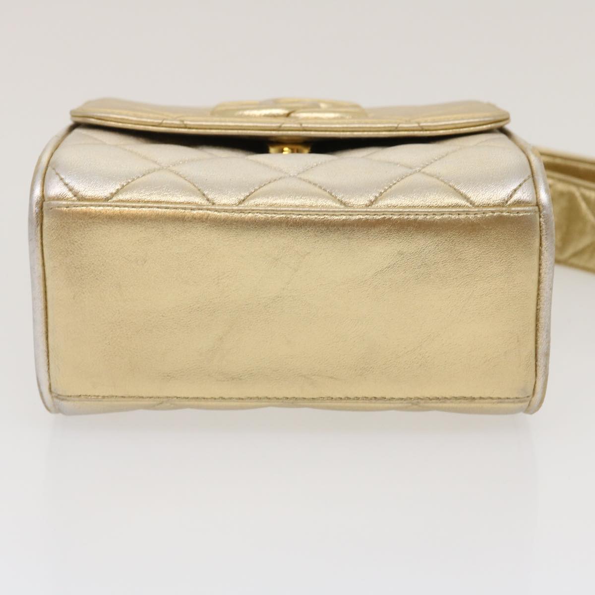 CHANEL Matelasse Shoulder Bag Lamb Skin Gold CC Auth 29567A