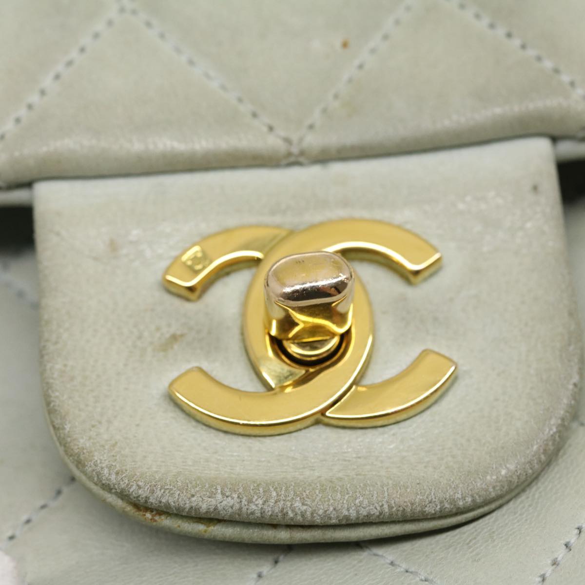 CHANEL Classic Matelasse 25 Double Chain Flap Shoulder Bag Lamb Skin Auth 29961A