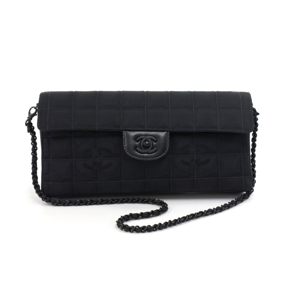 Travel Ligne Quilted Nylon Shoulder Bag