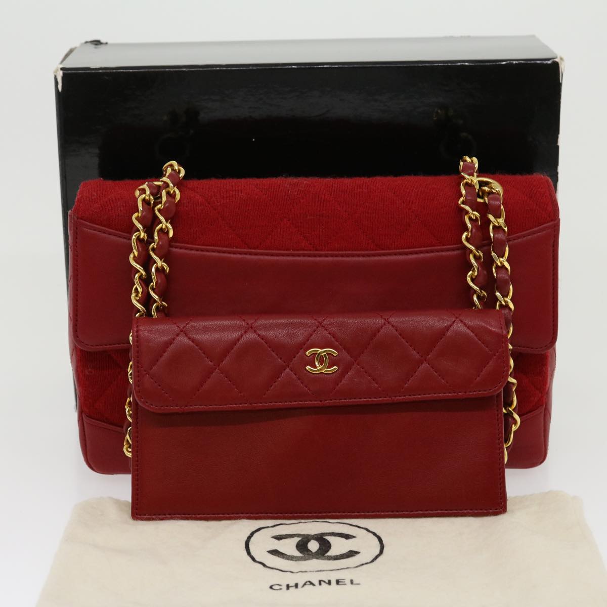 CHANEL Matelasse Double Chain Shoulder Bag Cotton Leather Red CC Auth 30896A