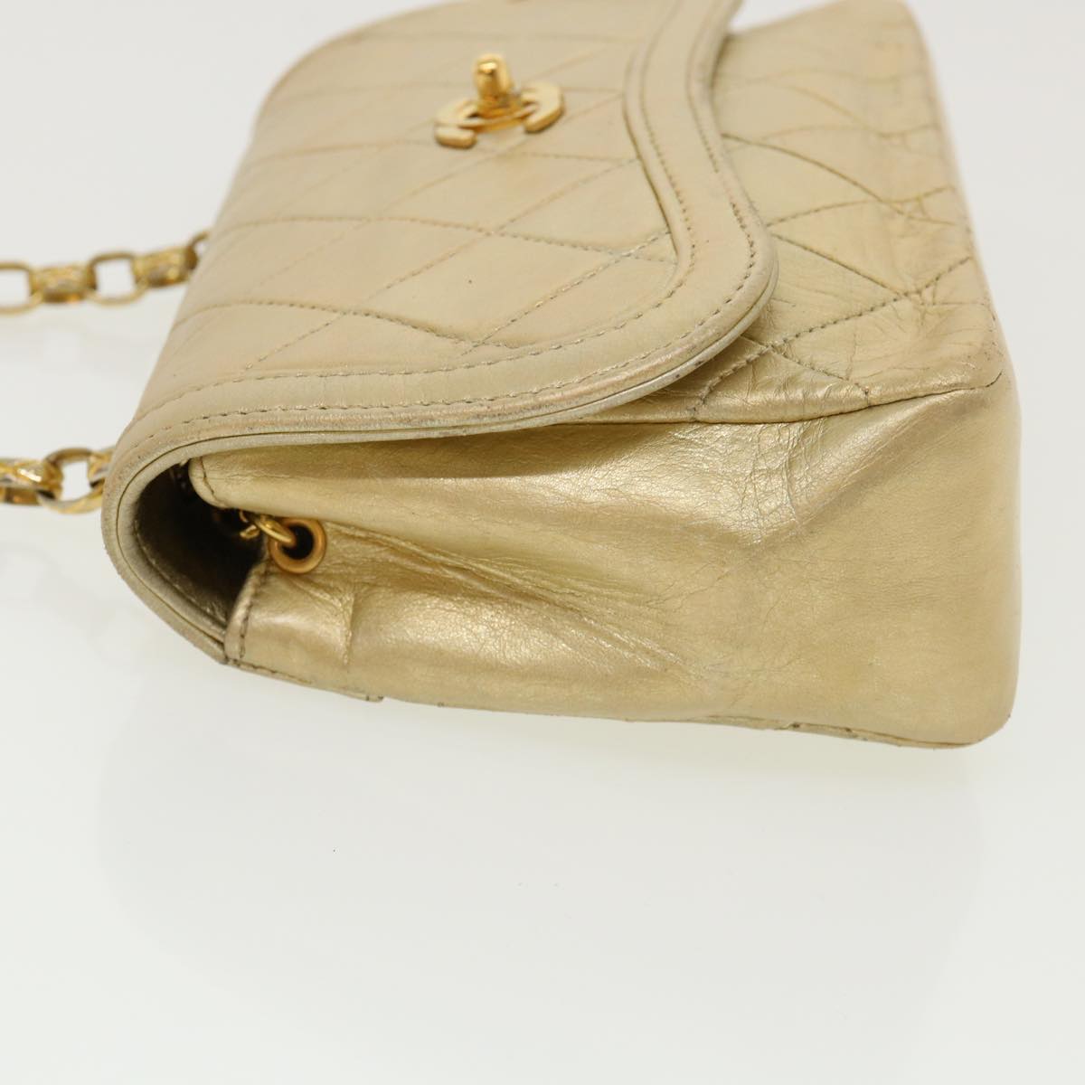 CHANEL Matelasse Turn Lock Chain Shoulder Bag Lamb Skin Gold CC Auth 31382A