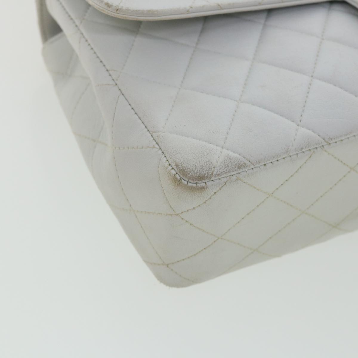 CHANEL Matelasse Pair Shoulder Bag Lamb Skin White CC Auth 32416A