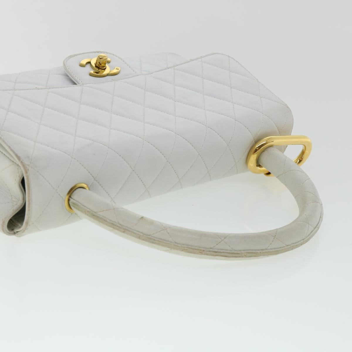 CHANEL Matelasse Pair Shoulder Bag Lamb Skin White CC Auth 32416A