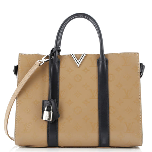 Very Tote Monogram Leather MM