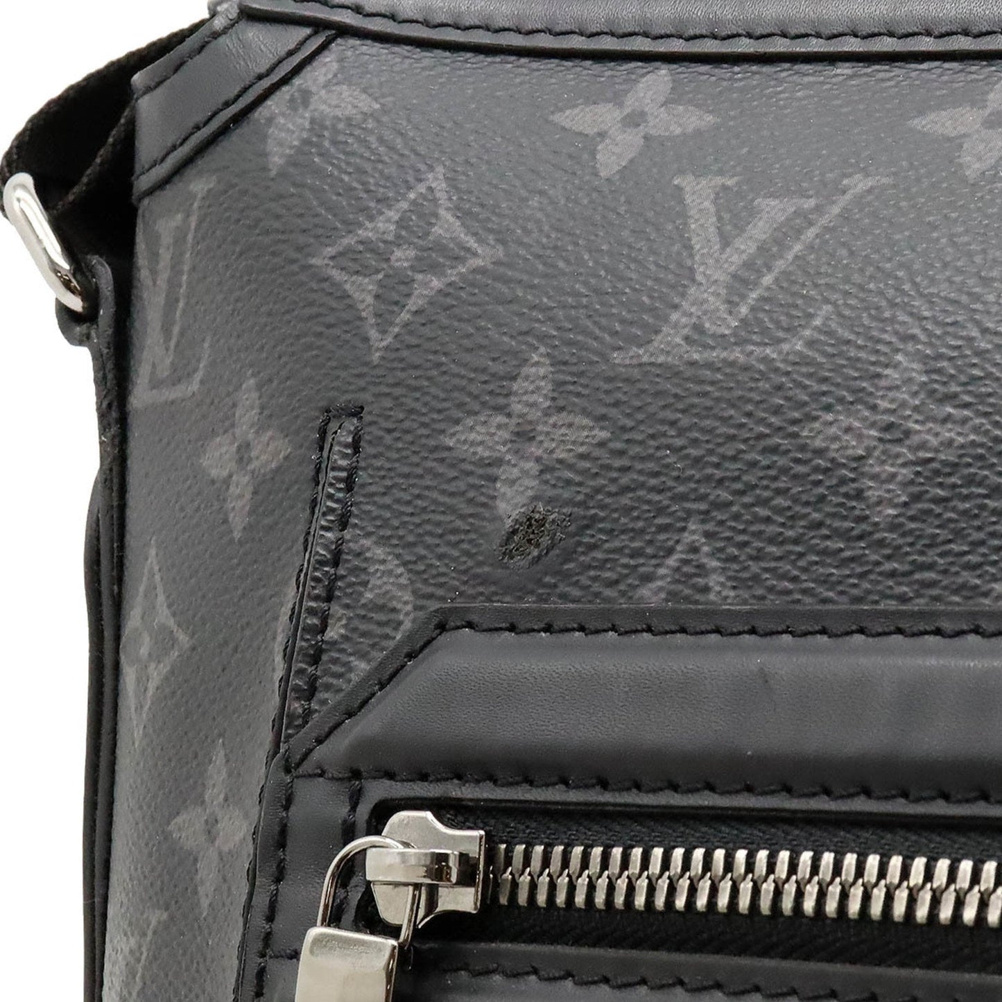 Louis Vuitton Odyssey  Canvas Shoulder Bag ()