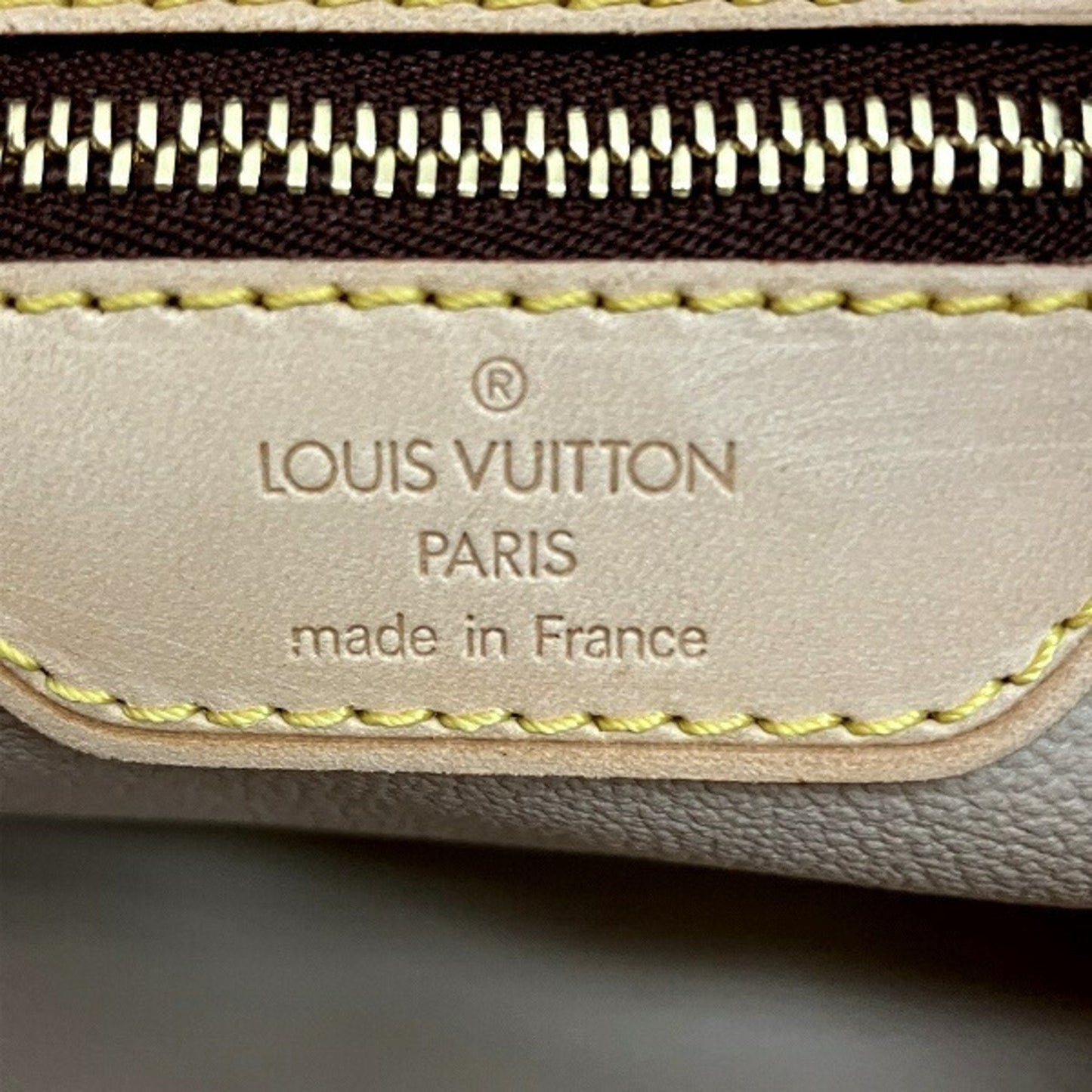 Louis Vuitton Bucket  Canvas Shoulder Bag ()