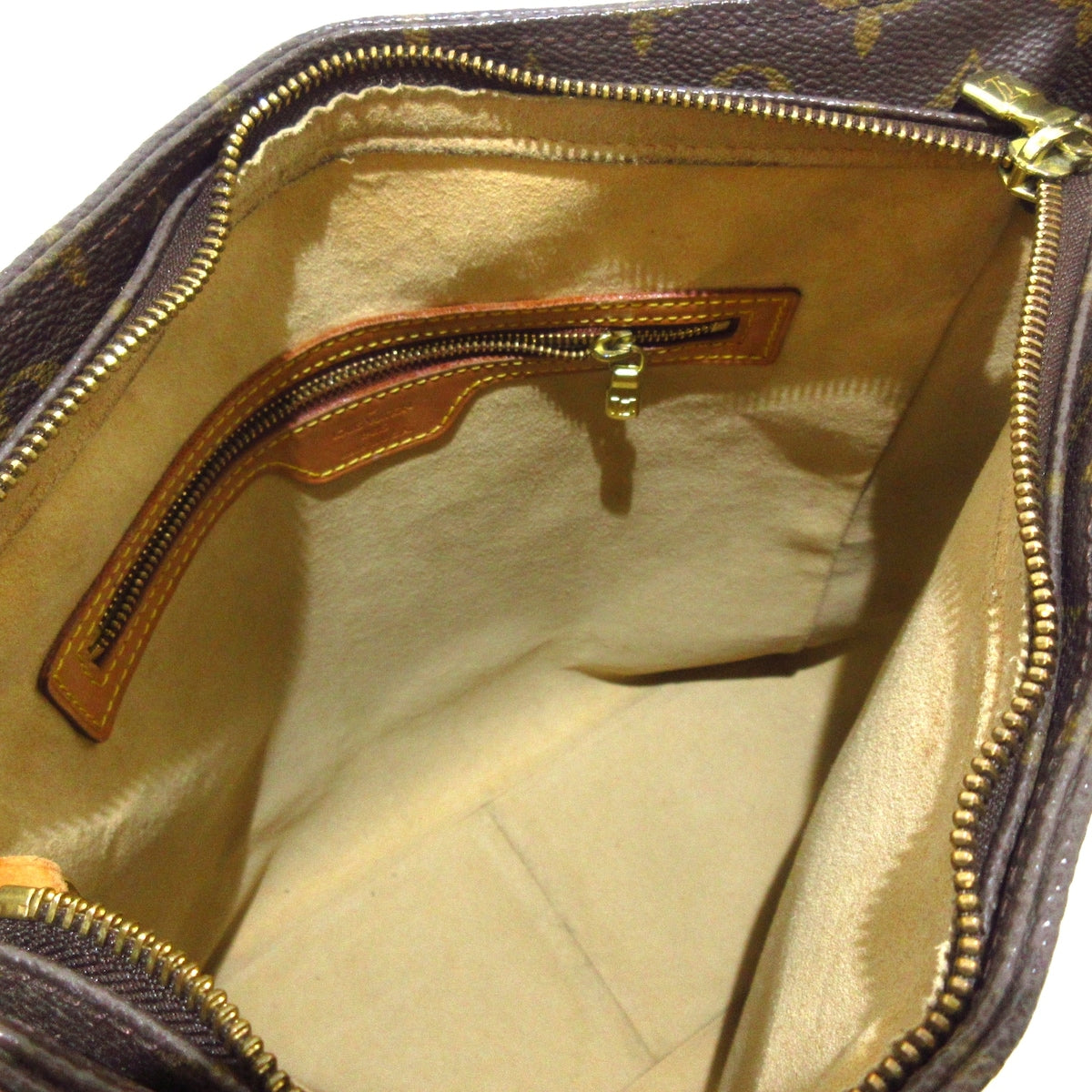 Louis Vuitton Looping  Canvas Shoulder Bag ()