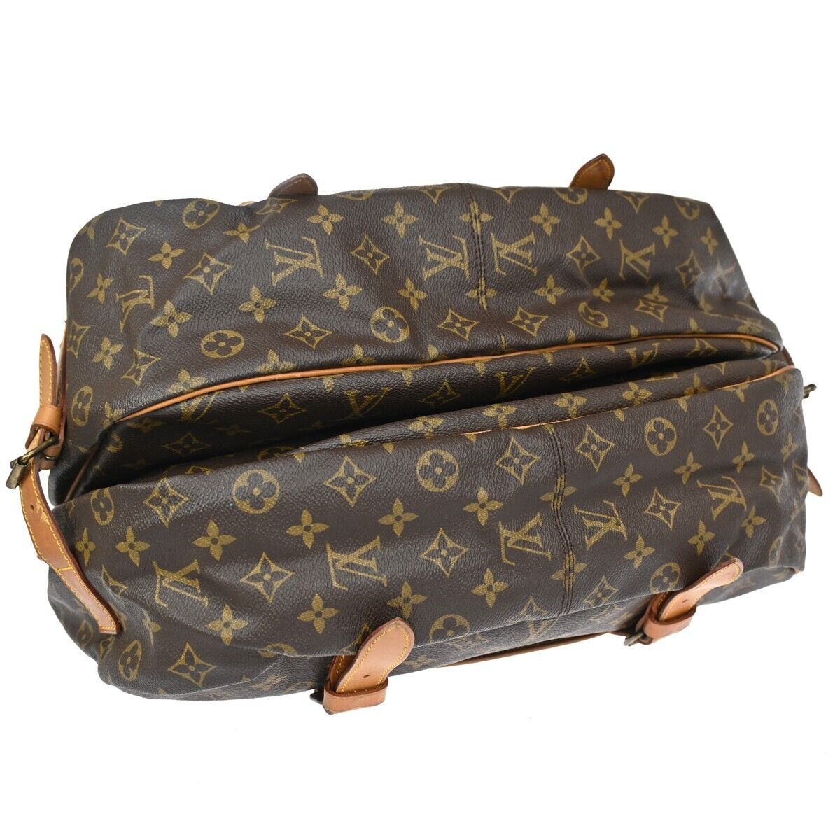 Louis Vuitton Saumur 43  Canvas Shoulder Bag ()