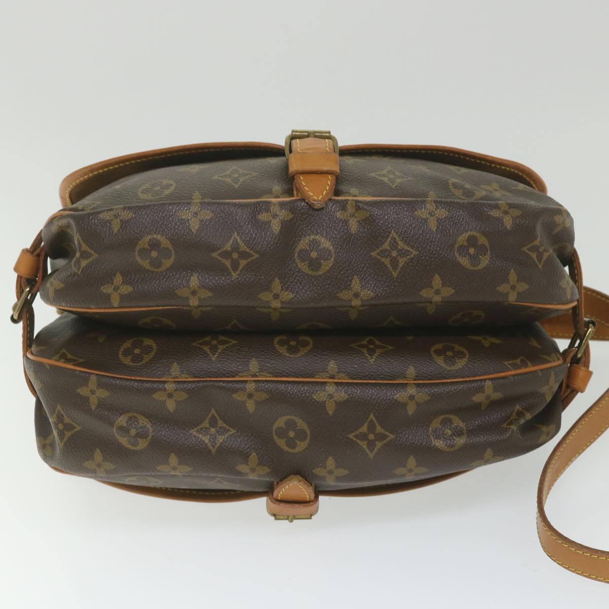 Louis Vuitton Saumur  Canvas Shoulder Bag ()