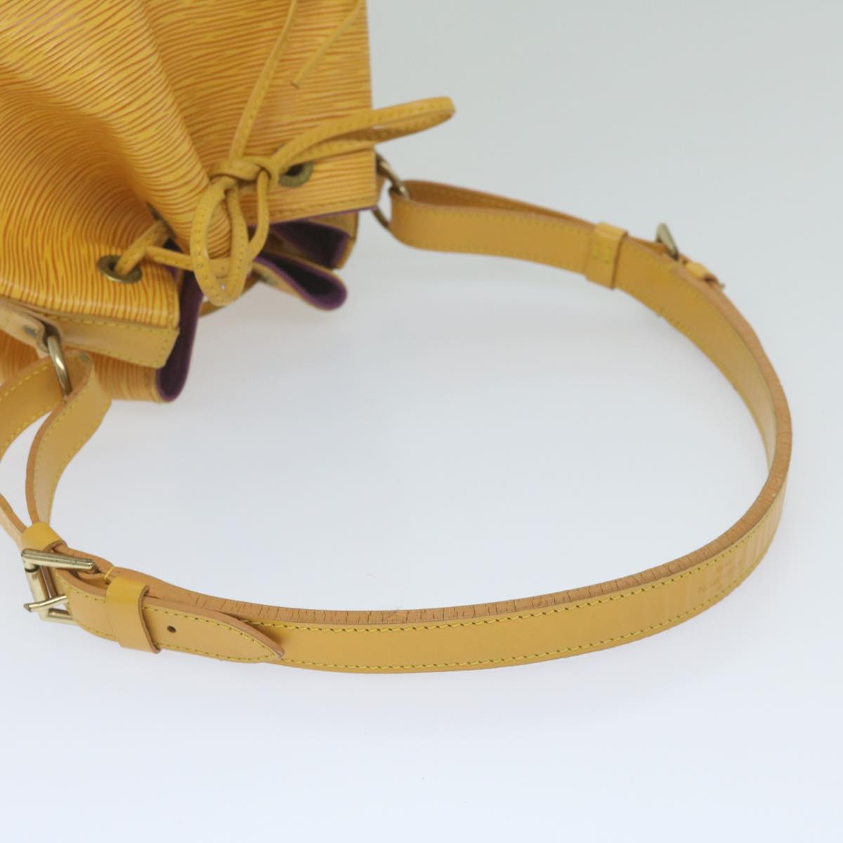 Louis Vuitton Petit Noé  Leather Shoulder Bag ()