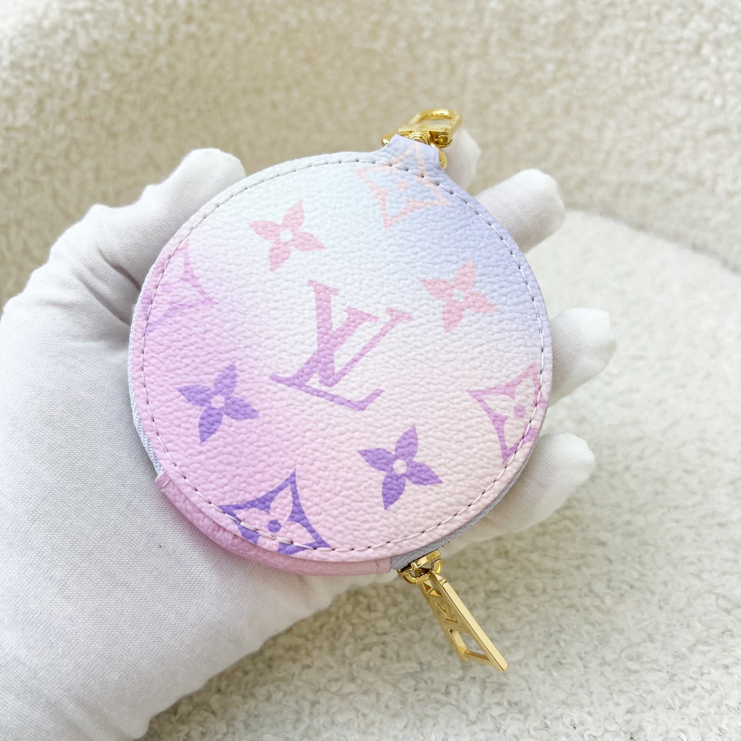 LV Onthego PM in Pastel Sunrise Monogram Empreinte Leather GHW