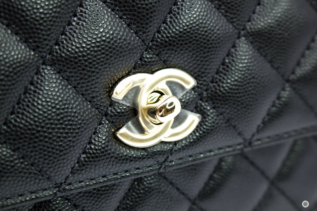 Chanel A92990 B05061 Small Coco Handle Black / 94305 Caviar Shoulder Bags Pbhw