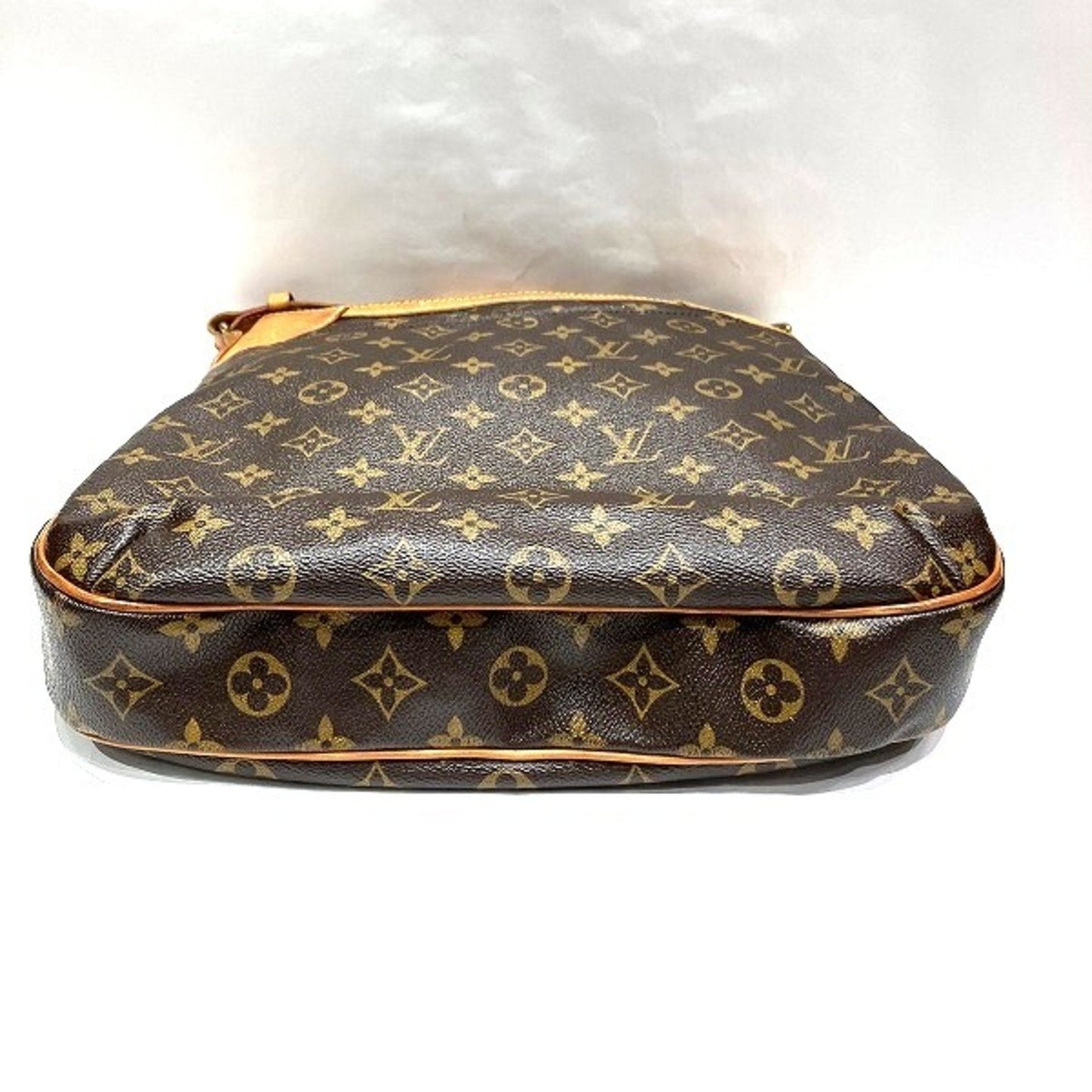 Louis Vuitton Odeon  Canvas Shoulder Bag ()