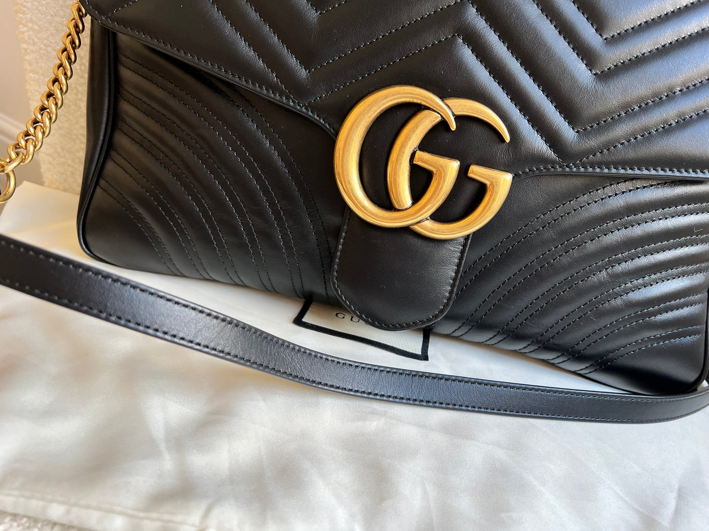 Gucci GG Black Large Marmont Shoulder Bag