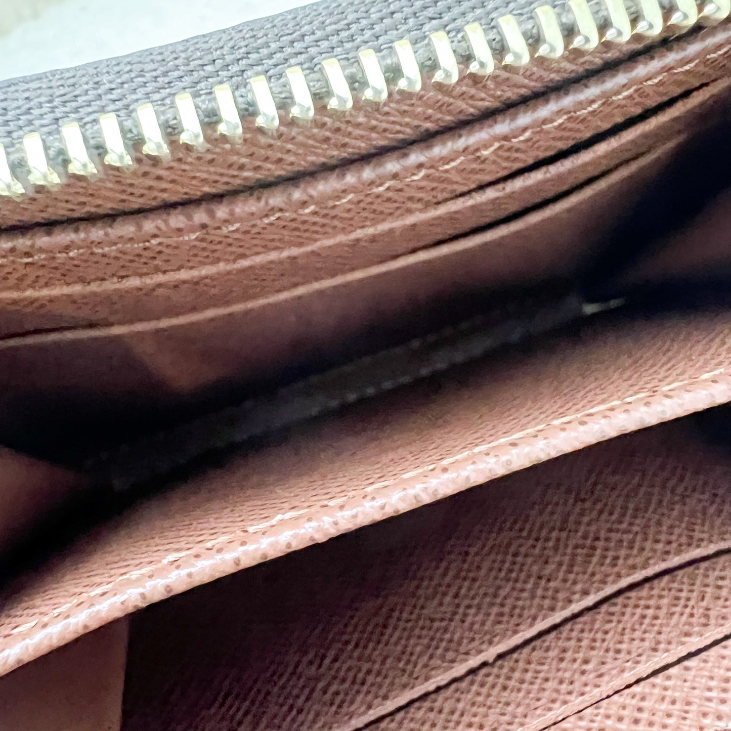 LV Zippy Card Holder / Coin Purse in Monogram Canvas GHW
