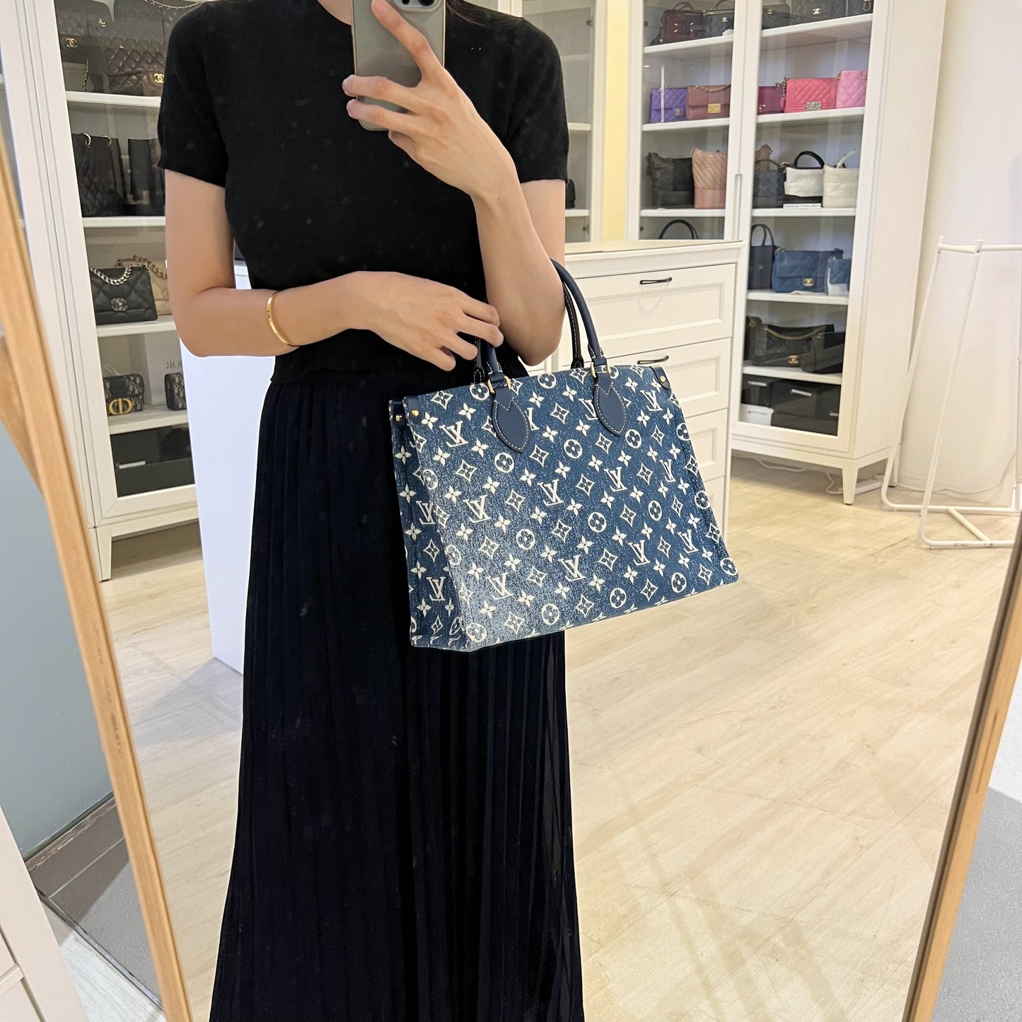 LV Onthego MM in Ombre Blue Denim and GHW