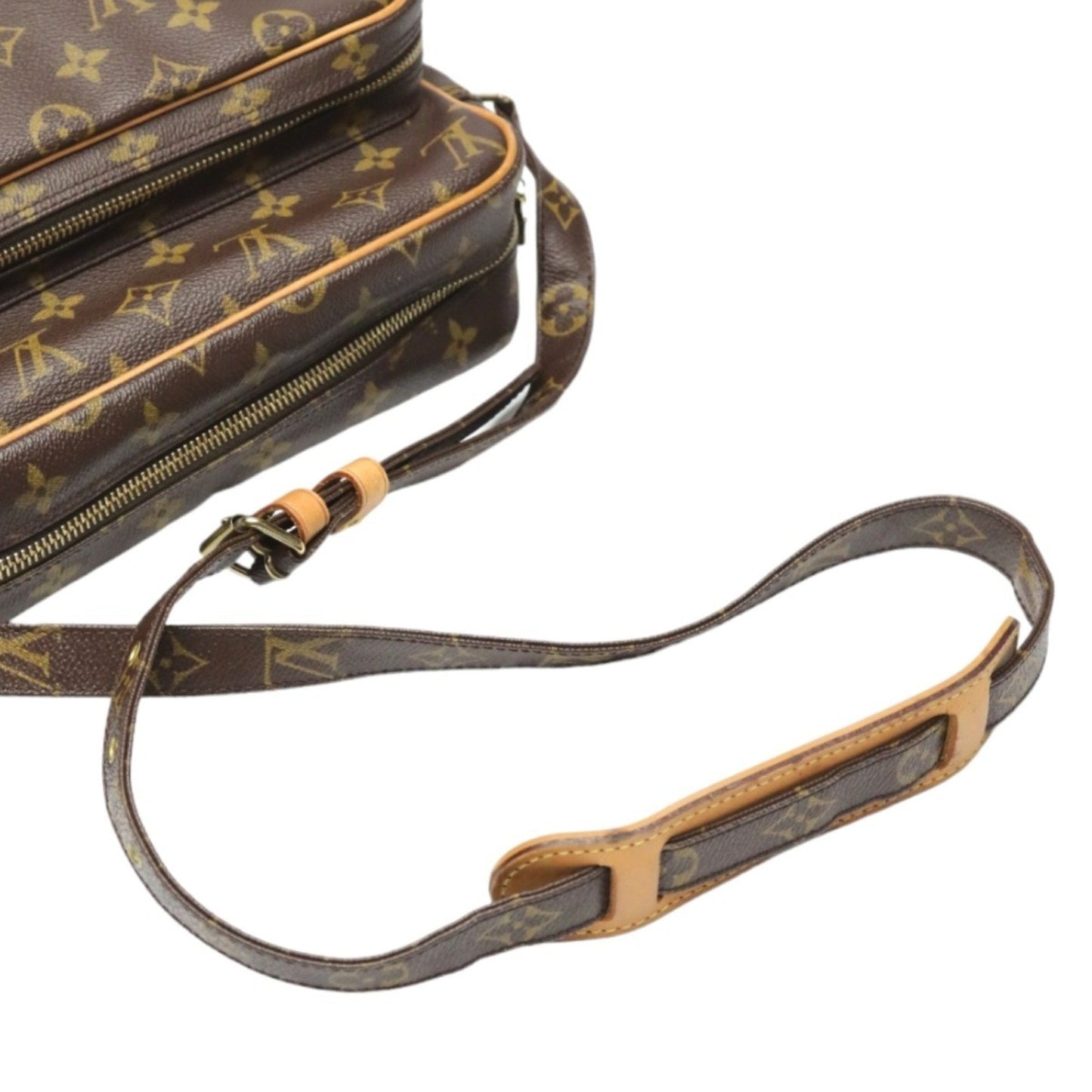 Louis Vuitton Nile  Canvas Shoulder Bag ()