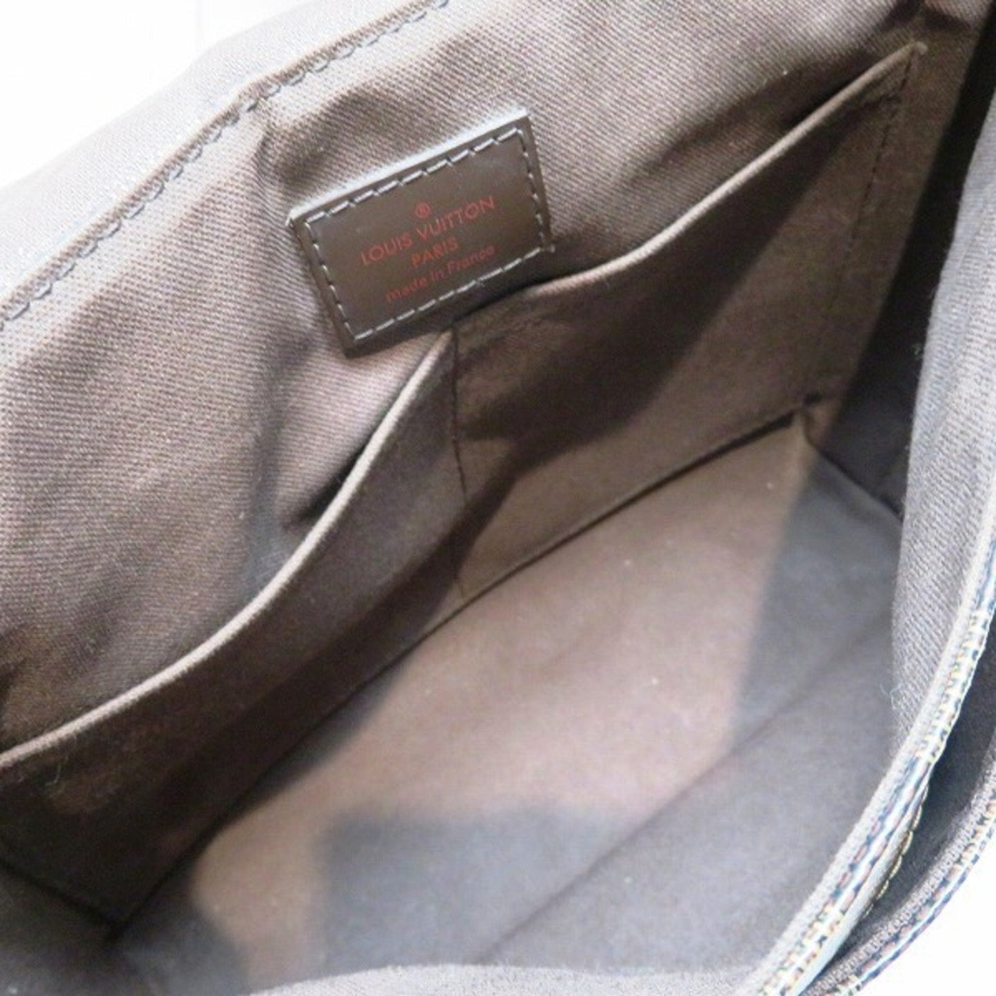 Louis Vuitton District  Canvas Shoulder Bag ()