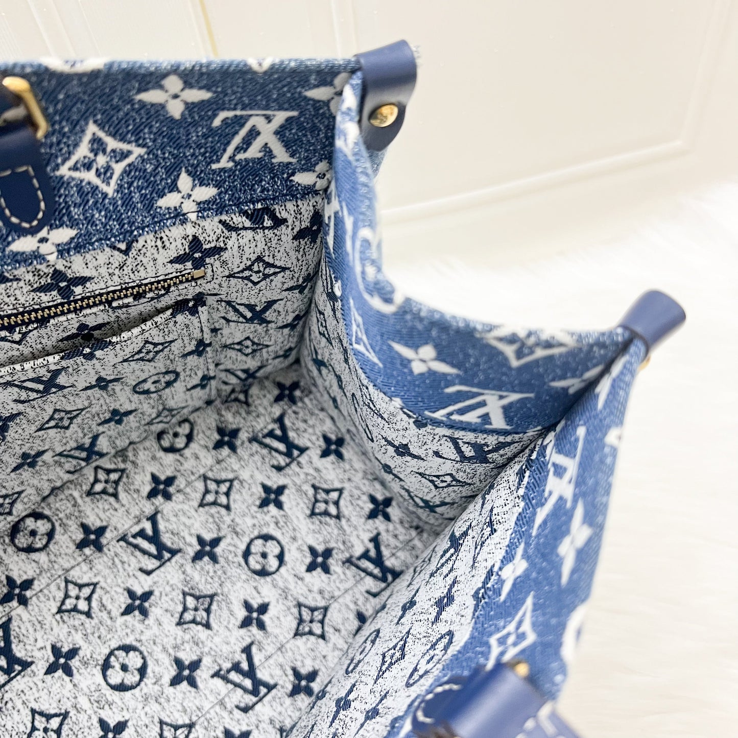 LV Onthego MM in Ombre Blue Denim and GHW
