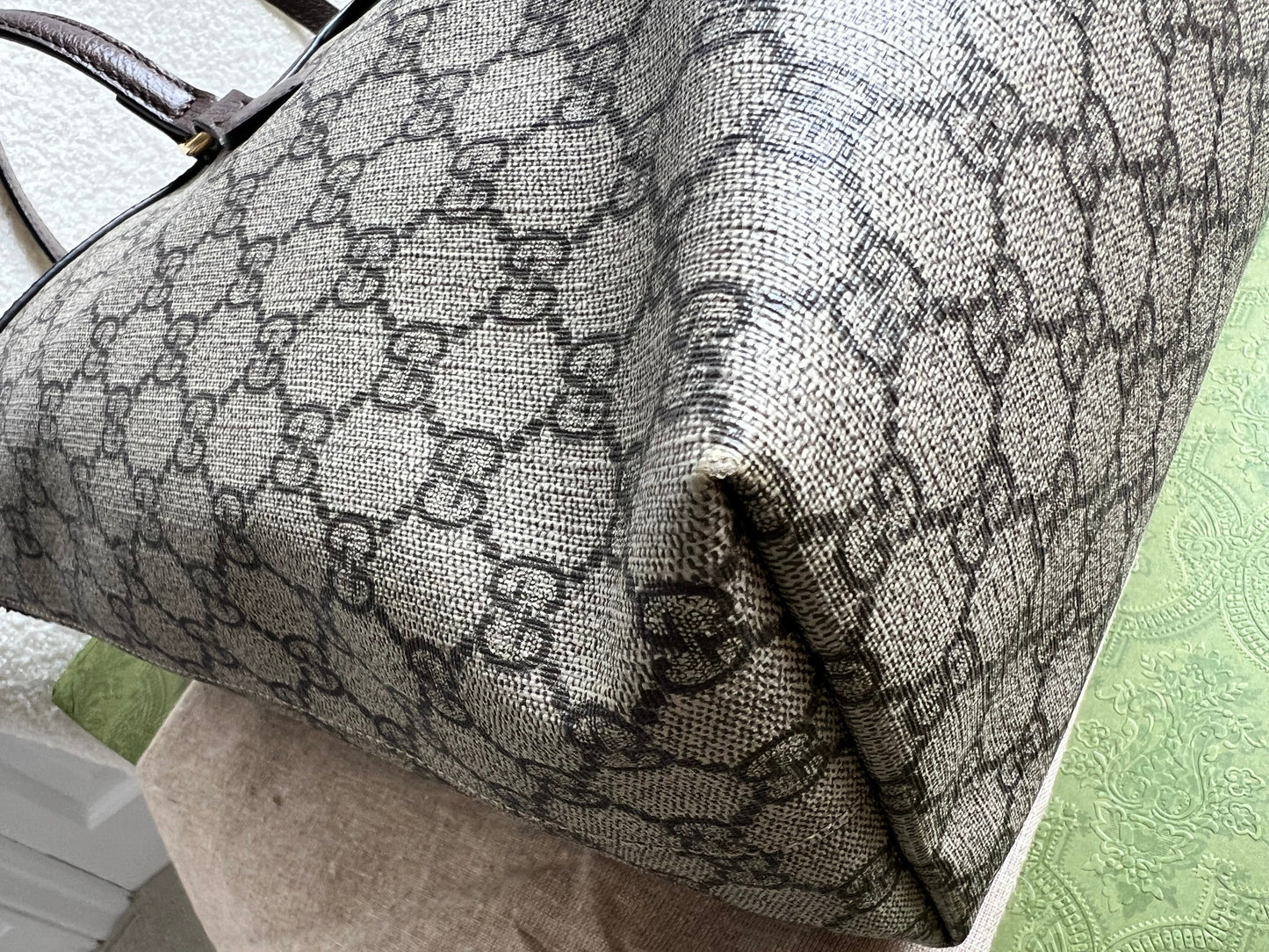 Gucci Ophidia GG Supreme Medium Tote