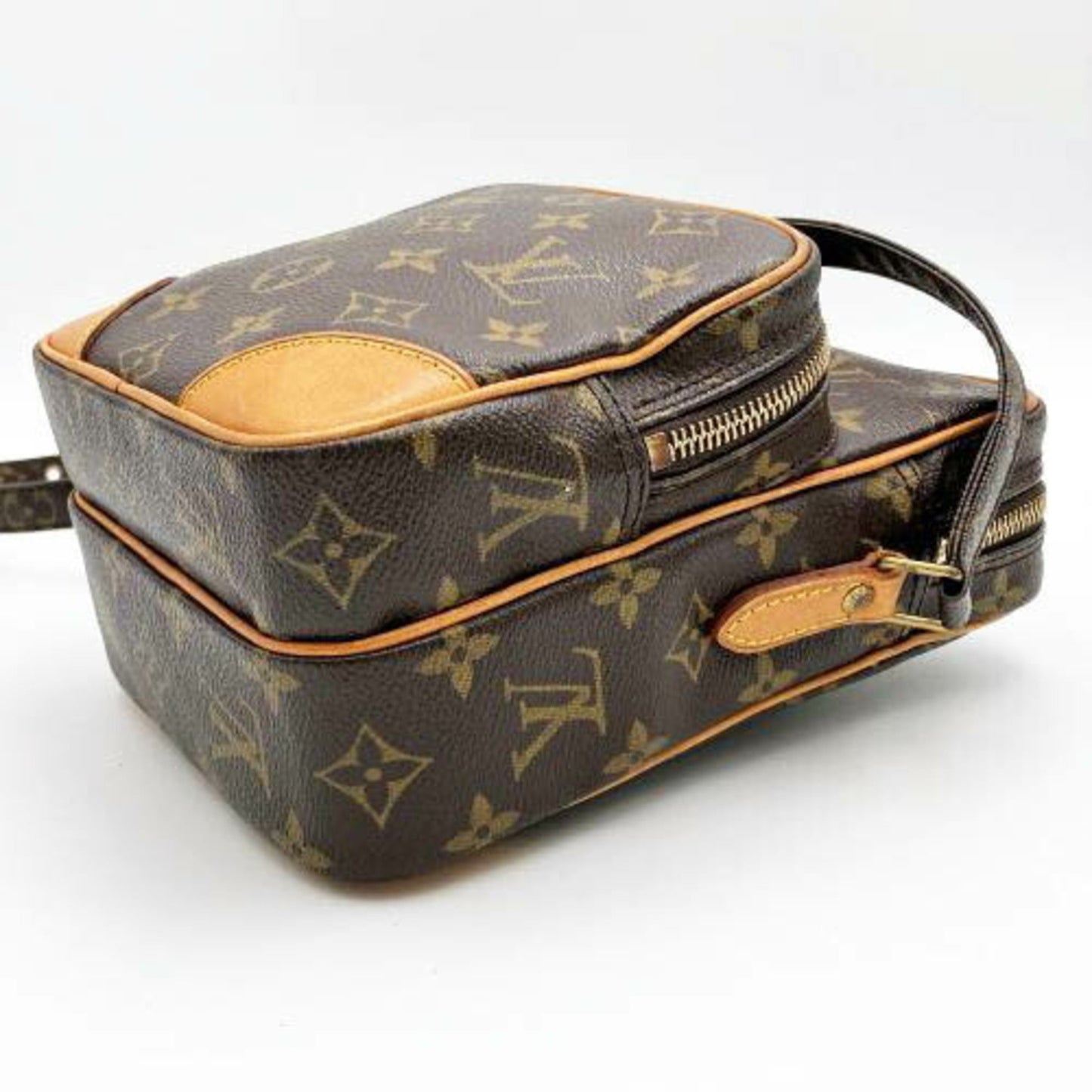 Louis Vuitton Amazone  Canvas Shoulder Bag ()