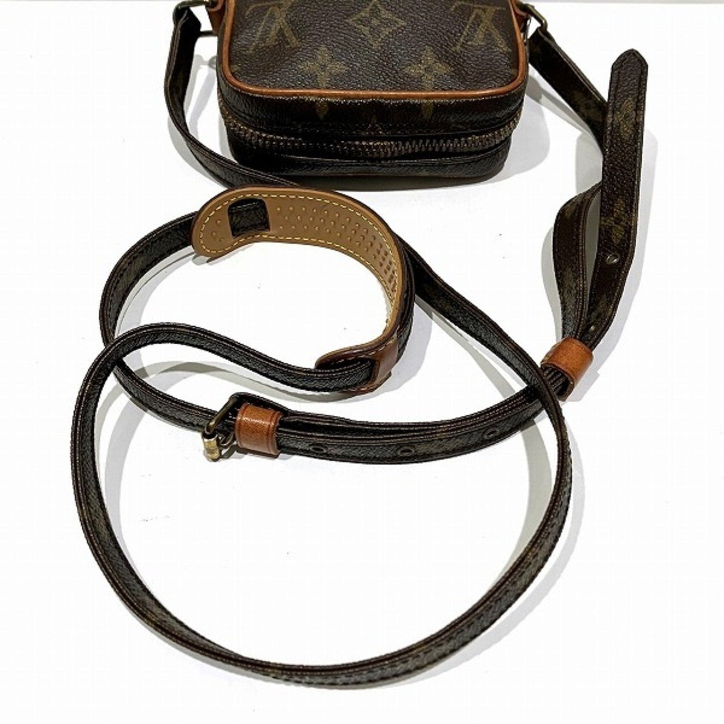 Louis Vuitton Danube  Canvas Shoulder Bag ()